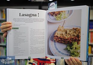 Editions Mango - Beau livre -  Contre-courant (Cuisiner - Protéger - Agir : les recettes végétales de Sea Shepherd)