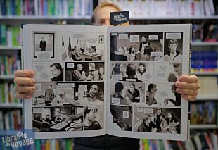 Après Voyage aux îles de la Désolation et Un printemps à Tchernobyl, Emmanuel Lepage livre un documentaire, vivant, incarné. Humain en un mot ! d’une mission scientifique en Antarctique, en résonnance avec l’homme, l’humaniste, qu’il est. La Lune est blan