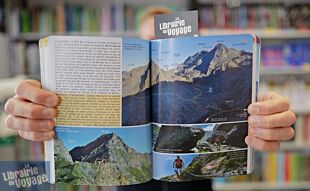 Editions Vallot - Guide de randonnées - Tous les tours du Viso entre france et Italie tour du mont viso