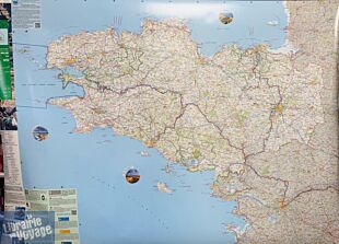IGN - Carte murale plastifiée de Bretagne (ref.R06)