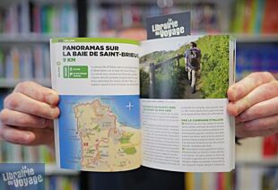 Editions Ouest-France - Guide de Randonnées - Le Sentier des Douaniers, 60 balades