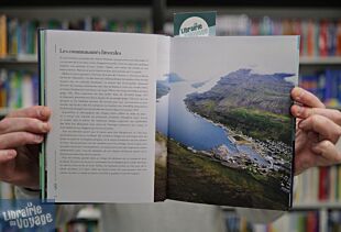 Gallimard - Beau livre - Collection Voyage - Vivre l'Islande