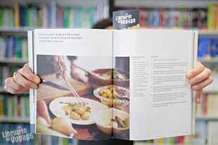 Unbound Publishing - Beau livre (en anglais) - Grand Dishes (Recipes and stories from grandmothers of the world)